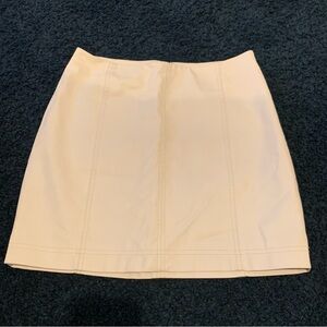 Vegan Faux Leather White Mini Skirt, size 4